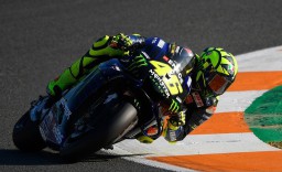 Rossi Masih ingin Membalap Lagi Musim Depan