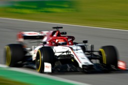 Kubica Gantikan Kimi Raikkonen di GP Bahrain