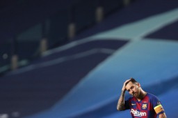 WOW! Neymar Khusus Telepon Messi, Ada Apa Ya?