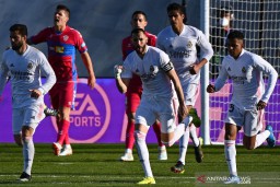 Dua Gol Benzema Bawa Real Madrid atas Elche