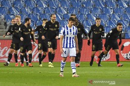 Barcelona Pesta Gol di Kandang di Sociedad