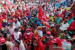 Protes Undang-Undang Pertanian, Petani India Mogok Makan