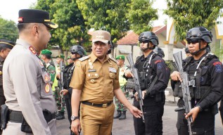 Jelang Pilkada Serentak 2024, Pj. Bupati Pasuruan Pimpin Apel Pergeseran Pasukan