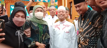 Khofifah Hadiri Halal Bihalal Kerukunan Keluarga Sulawesi Selatan