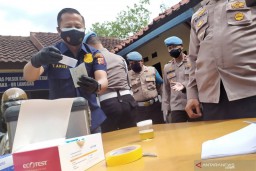Polrestabes Bandung Sidak Tes Urine Anggota