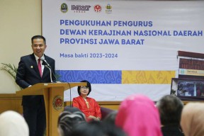 Beranda  Berita  Pemerintahan Bey: Produk Kerajinan Jabar Harus Lebih Mendunia, Pengurus Baru Dekranasda Diku
