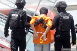 Pasca Menangkap Terduga Teroris, Polisi Mendapatkan Teror via WhatsApp