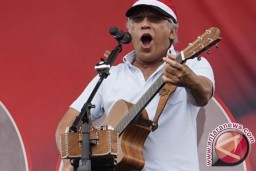 Iwan Fals Luncurkan Lagu Baru "Bagimu"