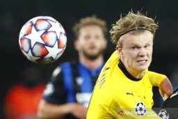 Striker  Dortmund Erling Haaland Rebut Golden Boy 2020