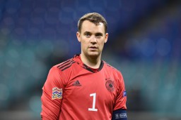 Leno Berikan Pujian Setinggi Langit untuk Neuer