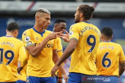 Everton Sapu Bersih Tiga Laga Perdana