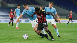 Kalah dari Lazio, Kiper Milan Tertawa