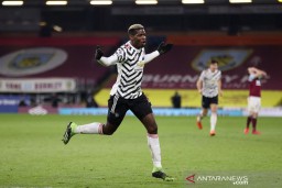 Pogba Bawa MU ke Puncak Klasemen Premier League