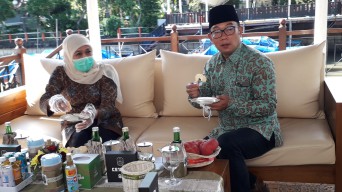 Bukan Pertemuan Politik