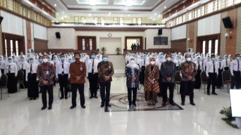 Tanamkan Jargon BerAKHLAK Setiap ASN