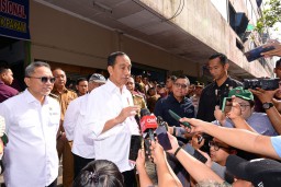 Presiden Jokowi Tanggapi Rencana Berkantor di IKN: Saya Tetap Kunjungi Semua Daerah