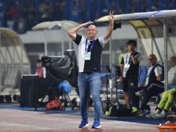 PERSIB Waspadai PSS Sleman Meski Terpaut Jauh di Klasemen, Bojan Hodak: "Ini Justru Laga yang Paling Sulit"