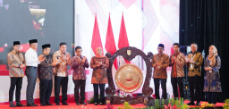 Khofifah Dorong “Quick Win” Daerah, Jatim Bersiap Jadi Gerbang Nusantara Menuju Indonesia Emas 2045