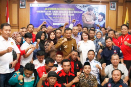 Jelang May Day, Gubernur Jateng Gulirkan Tiga Kebijakan Proburuh