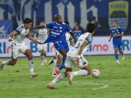 Kembali dari Cedera, Kastaneer Bawa Harapan Baru untuk Lini Depan PERSIB