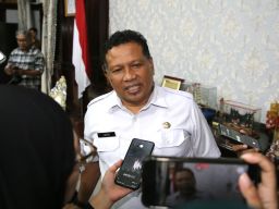 Ijazah yang Kembali ke Pelukan: Upaya Pemkot Surabaya Membela Hak Pekerja Muda