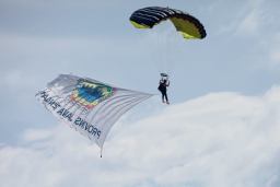 Langit Karimunjawa Dibelah! Atraksi Skydiving Internasional Boogie Woogie Jump Siap Digelar Rutin Tiap Tahun