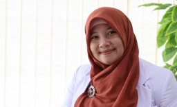 Fakultas Kedokteran Untag Surabaya membedah batas antara mencintai diri dan terobsesi pada diri sendiri.