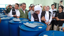 Dorong Desa Mandiri Kelola Sampah, Gubernur Khofifah Tinjau TPS 3R di Lumajang