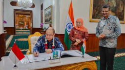 Gubernur Khofifah Terima Dubes India, Bahas Kerja Sama Pendidikan hingga Pariwisata