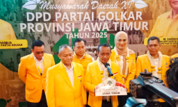 "Ledakan Politik dari Bahlil di Surabaya: Guyonan, Sindiran, dan Strategi Besar Golkar Menggema di Musda XI"
