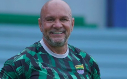 Luizinho Passos Akhiri Kebersamaan Lima Musim Bersama Persib Bandung: “Ini Bukan Selamat Tinggal, Ini Sampai Jumpa”