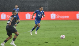 Adam Alis Sambut Kehadiran Saddil Ramdani di PERSIB: Menyatukan Kecepatan dan Pengalaman