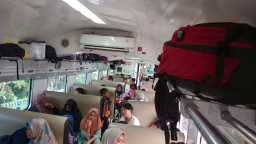 Kereta Api Jadi Pilihan Favorit Libur Sekolah, Daop 8 Surabaya Catat Lonjakan Penumpang