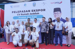 Nasabah Binaan Bank Jatim, CV Rumah Jeddiah, Sukses Ekspor 8 Ribu Pasang Alas Kaki