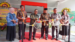 Akselerasi Pertumbuhan Bisnis, Bank Jatim Lakukan Grand Launching Kantor Cabang Caruban