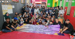 Rayakan Hari Anak, Jurnalis Grahadi dan Indrapura Bersama BPBD Jatim Baksos ke Yayasan Panti Asuhan Tahfidz
