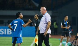 Bojan Hodak Ingatkan PERSIB Jangan Anggap Remeh Persijap Jepara