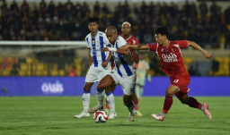 Beckham Cedera, PERSIB Tertahan Persijap di Babak Pertama