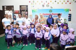 Bunda PAUD Jateng Nawal Arafah Yasin Ajak Anak Boyolali Belajar dengan Riang