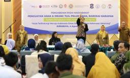 Bunda Rini Ajak Orang Tua Jadi “Teman Ngobrol” Anak: Jangan Kalah Cerdik dari Gawai