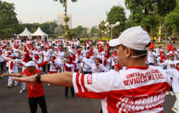 Surabaya Semarak Senam Lansia, Pemkot Gandeng Bank Jatim Rayakan HUT ke-64