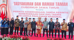 Eks Napiter Ikut Upacara HUT ke-80 RI di Grahadi, Jadi Simbol Merajut Kembali Kebangsaan