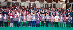 Pemprov Jatim Mantapkan Komitmen Pendidikan Lewat Ribuan Beasiswa Mahasantri
