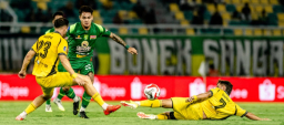 Bruno Moreira Selamatkan Persebaya di GBT