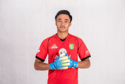 Persebaya Siapkan Laga Panas Kontra Persija, Ernando Kembali Jadi Andalan di Bawah Mistar