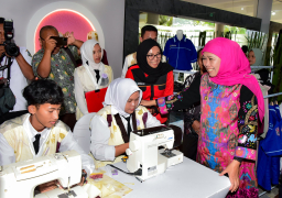 SMA Double Track Pecahkan Rekor MURI, Khofifah: Bukti Pendidikan Jatim Cetak Generasi Tangguh
