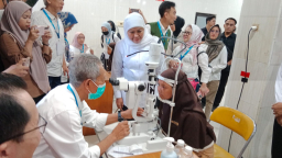 Khofifah: Menyelamatkan Penglihatan Anak Adalah Investasi Bangsa