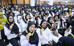 1.379 Orang Tua di Surabaya Diwisuda, Wali Kota Eri Tekankan Dampak Nyata Program SOTH