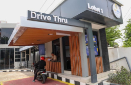 Surabaya Hadirkan Layanan Drive Thru Perizinan, Bukti Nyata Birokrasi Semakin Gesit