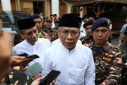 Gus Yahya Pastikan PBNU Kembali Satu Barisan: Islah Dikukuhkan dari Lirboyo hingga Surabaya